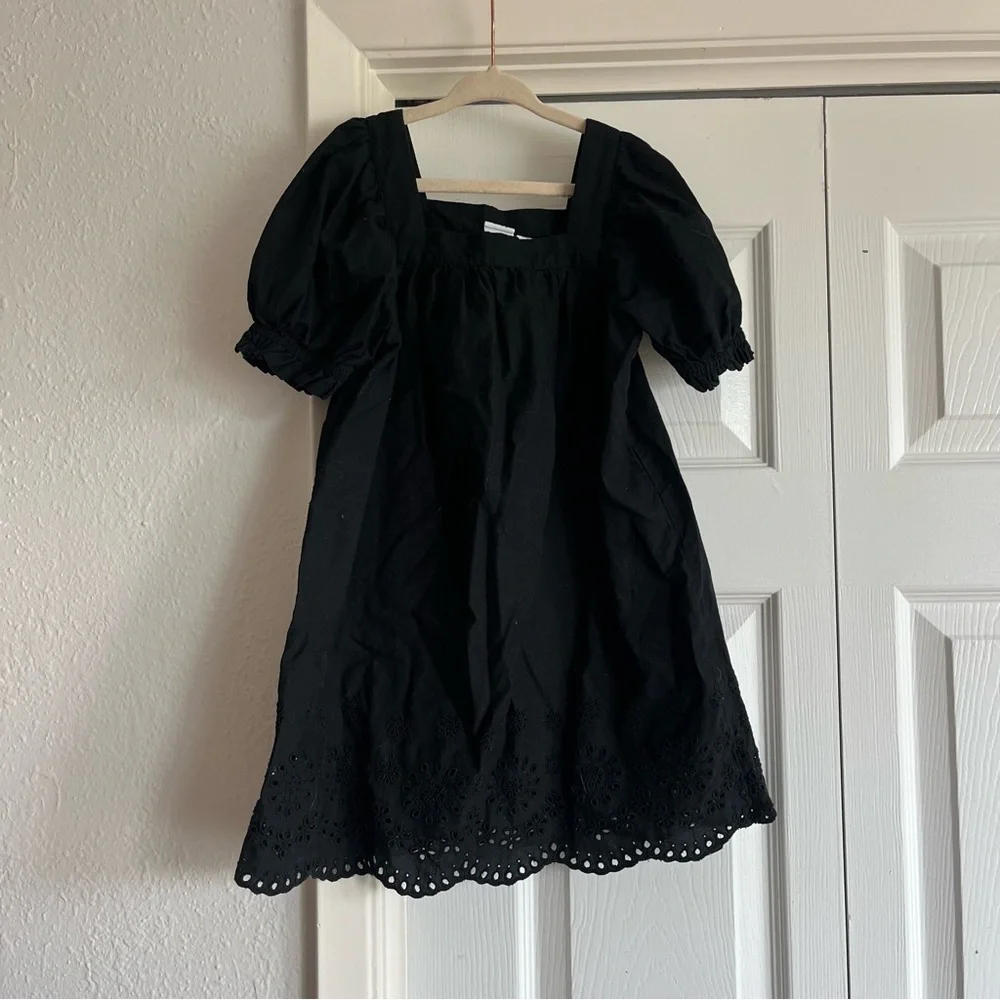 Gap Kids Girls 4-5 Black Puff Sleeve Eyelet Dress